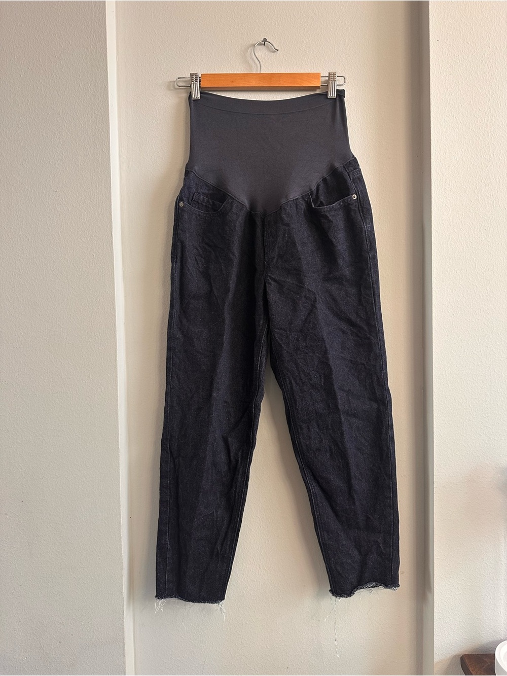 Old Navy Maternity Overbump Jeans size 6